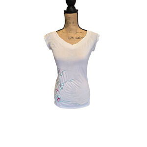 Mandee white short sleeve embroidered floral top, size small